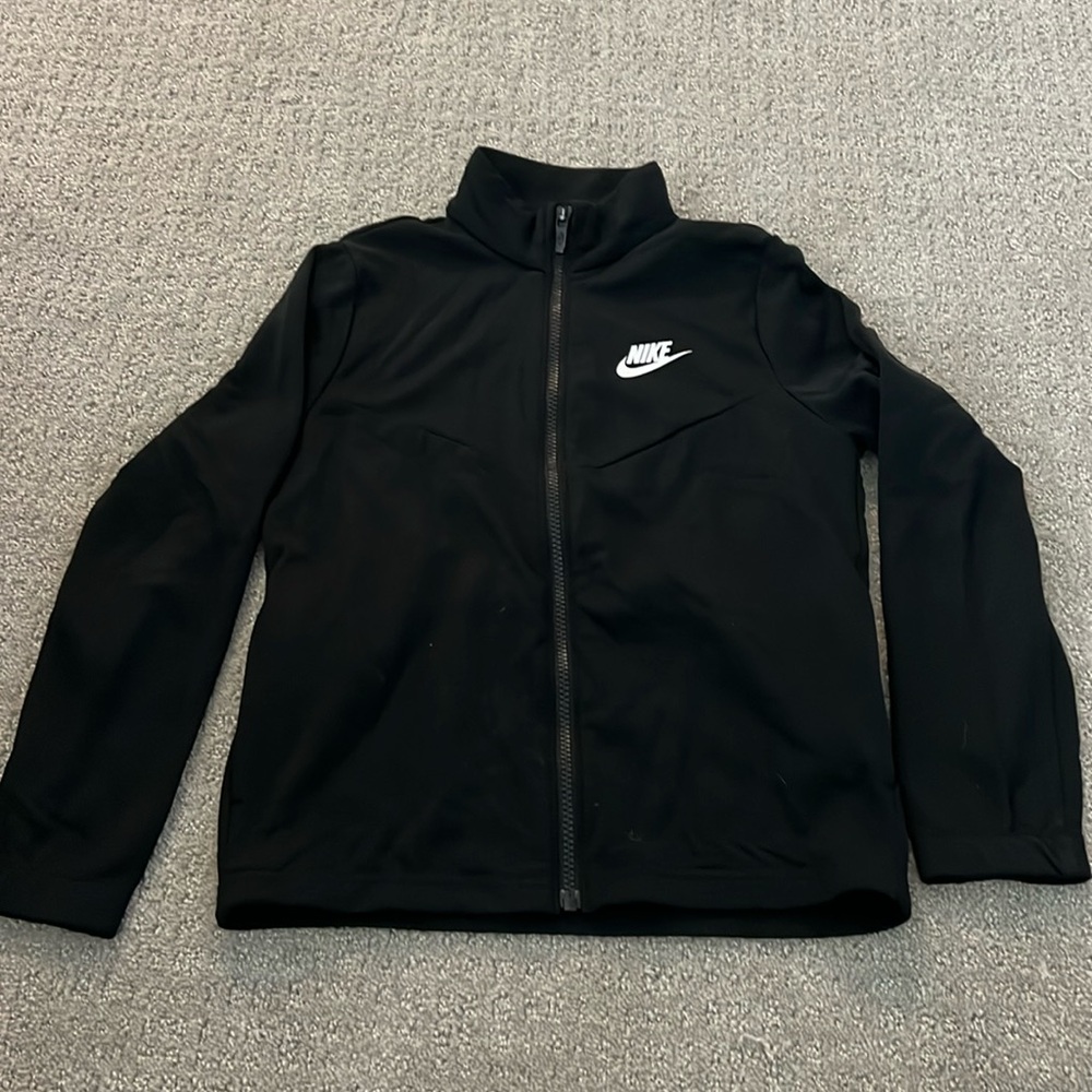 Girls black Nike athletic zip up size medium